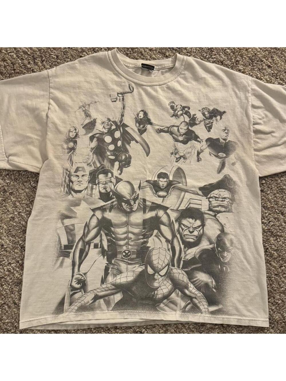 Marvel Superheroes Black and White Graphic T-Shirt Size Large
